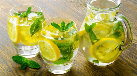 natural-drink-cucumber-lemon-and-orange-to-boost image