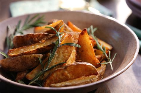 garlic-and-rosemary-oven-fries-valerie-bertinelli image