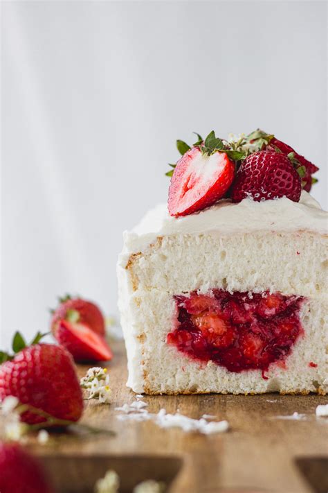 angel-food-cake-with-strawberry-filling-fork-in-the image