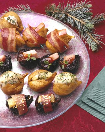 brie-stuffed-figs-california-dried-figs-valley-fig image