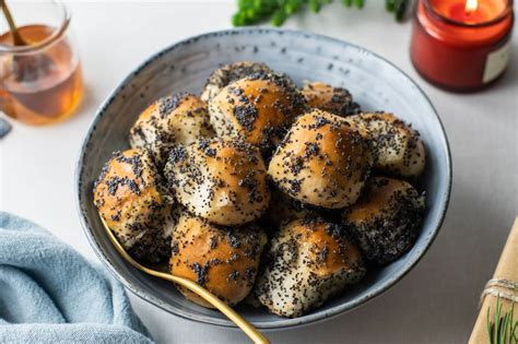 bobalki-slovak-sweet-bread-balls-recipe-the-spruce-eats image
