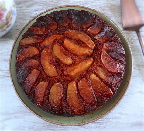 caramelized-apple-cake-food-from-portugal image