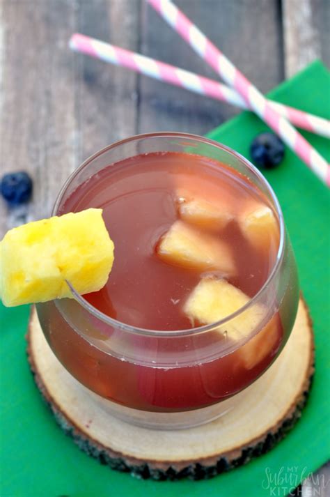 blueberry-pineapple-iced-tea-and-an-easy-dinner image