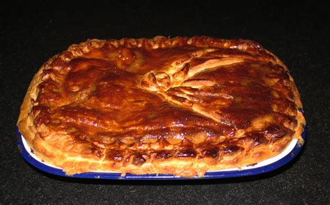 a-savoury-chicken-leek-and-ham-pie-perfectly image