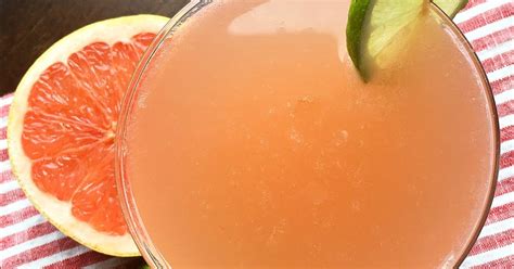 pretty-in-pink-grapefruit-martini-recipe-mama-likes-to image