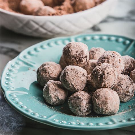 no-fuss-chocolate-truffles-farm-flavor image