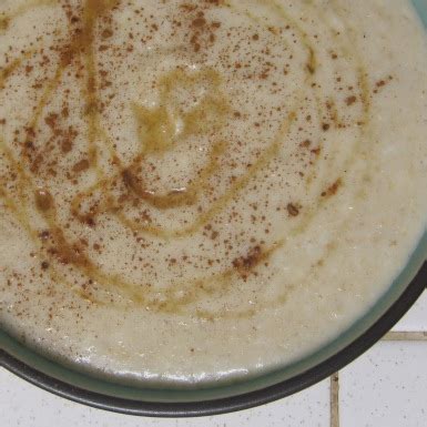 cinnamon-oatmeal-with-almonds-milk image