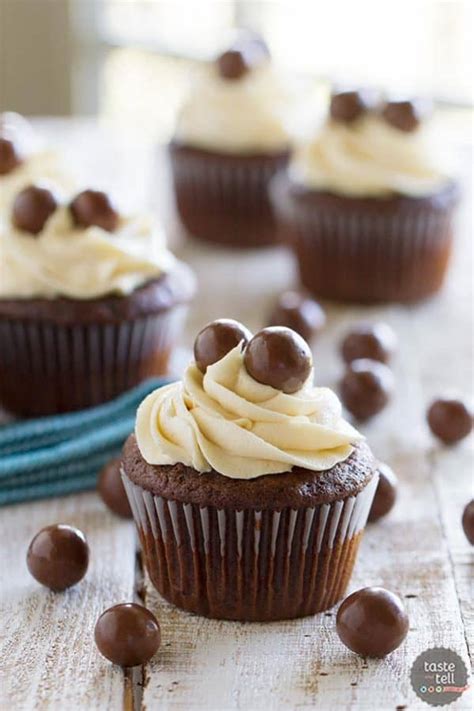 chocolate-malt-cupcakes-with-vanilla-malt-buttercream image