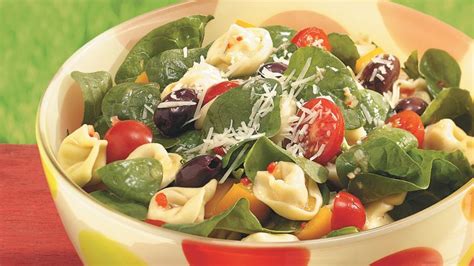 tortellini-spinach-salad-recipe-pillsburycom image