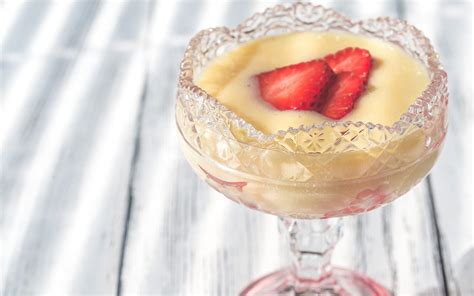 how-to-make-zabaglione-the-magical-italian-dessert-you-need-to image