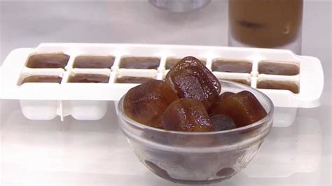 how-to-make-healthy-mocha-and-vanilla-iced-coffee image