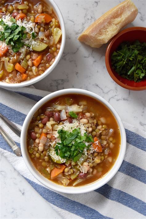 lentil-minestrone-soup-vegetarian-meal-prep image