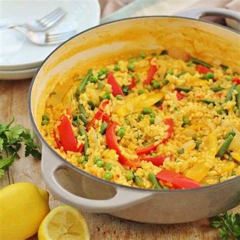 easy-one-pot-vegetable-paella-vegan-easy-peasy-foodie image
