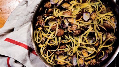 linguine-with-clams-and-fennel-recipe-bon-apptit image