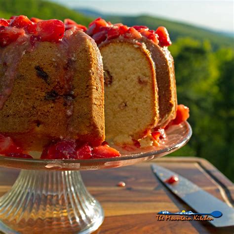 strawberry-bundt-cake-with-strawberry-glaze-the image