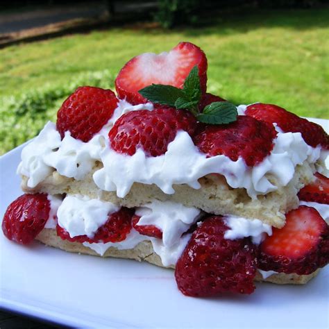 30-fresh-fruit-dessert-recipes-youll-want-to-make-all image