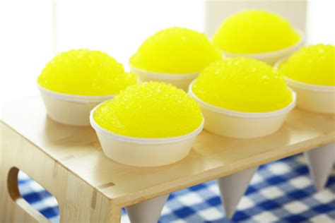 easy-recipe-for-lemon-snow-cones-rosanna-pansino image