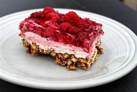 raspberry-pretzel-dessert-best-recipes-evar image