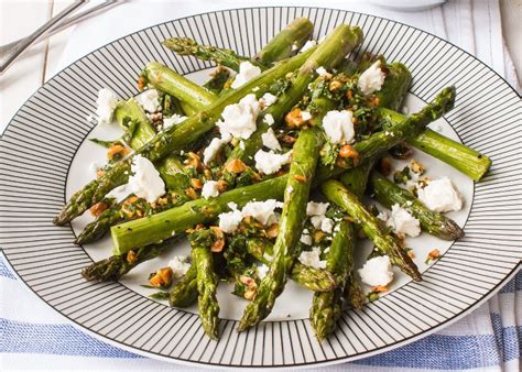 asparagus-with-hazelnut-gremolata image