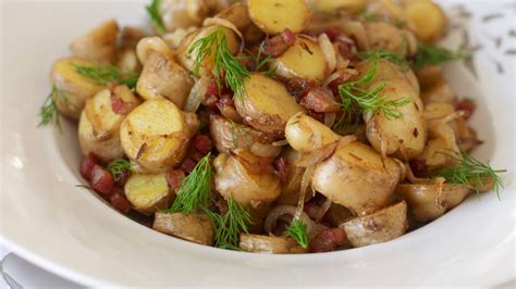 pan-roasted-fingerling-potatoes-with-pancetta image