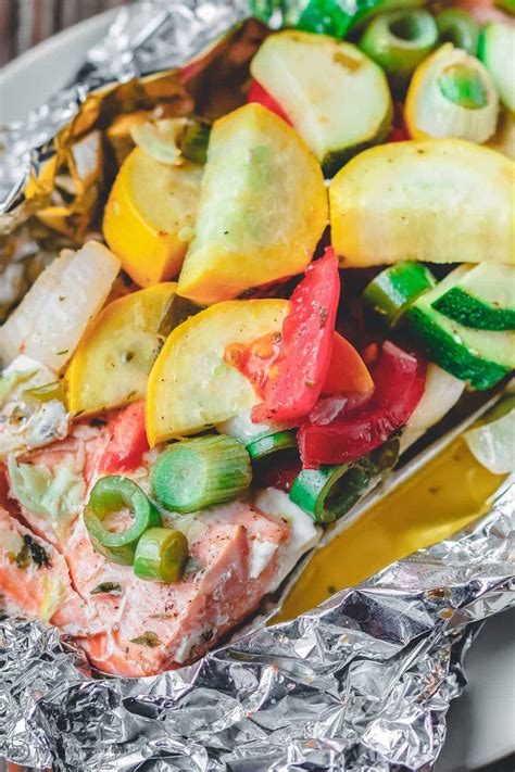 mediterranean-style-oven-baked-salmon-in-foil-video image