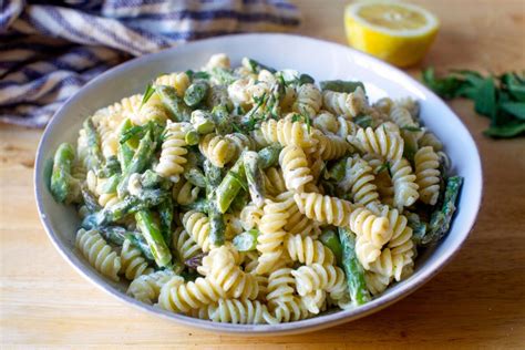 asparagus-goat-cheese-and-lemon-pasta image