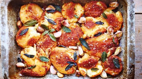 jamie-olivers-best-roast-potatoes image