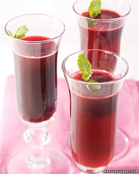 serve-these-festive-non-alcoholic-drinks-at-your-next image
