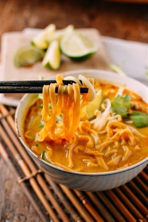 curry-mee-malaysian-noodle-soup-the-woks-of-life image