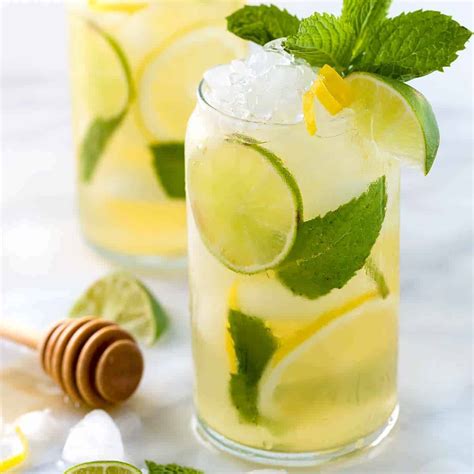 naturally-sweetened-iced-green-tea-jessica-gavin image