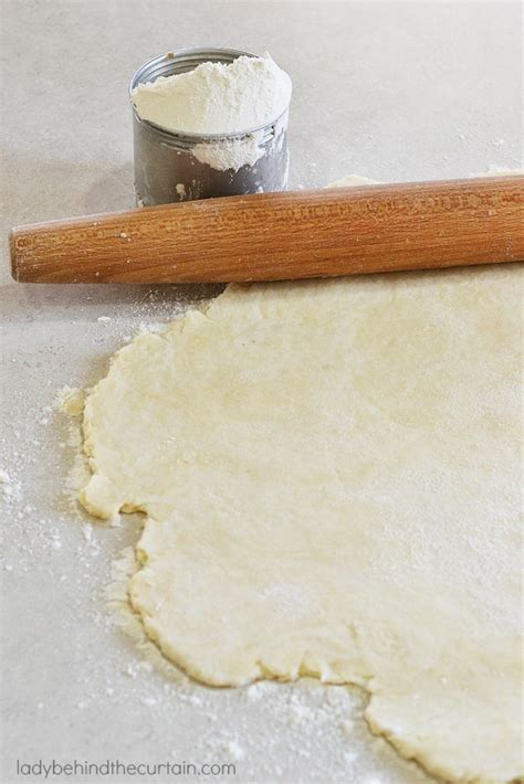 perfect-every-time-10-minute-pie-crust-lady-behind-the image