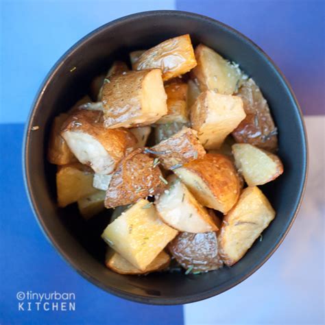 convection-oven-roasted-potatoes-tiny-urban-kitchen image