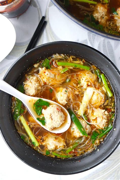 thai-glass-noodle-soup-30-minute-recipe-that-spicy-chick image