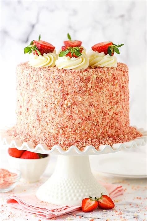 strawberry-crunchy-layer-cake-life-love-and-sugar image