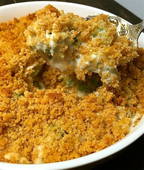 broccoli-cheese-casserole-with-ritz-crackers image