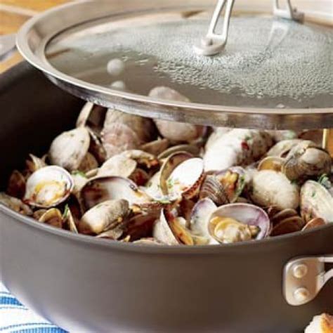 clams-in-white-wine-amijoas-bulho-pato-williams image