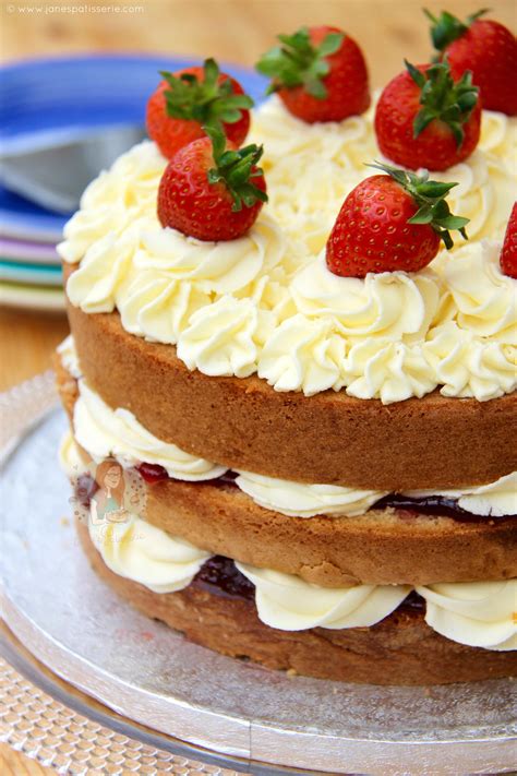 victoria-sponge-celebration-cake-janes-patisserie image