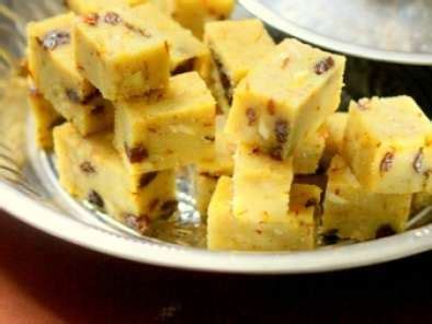 kesari-semolina-indian-sweet-recipe-petitchef image