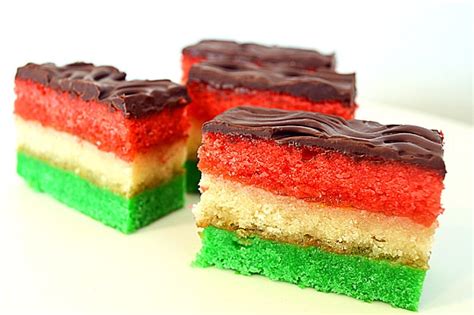 italian-tri-color-rainbow-cookies-vegan-theveglife image