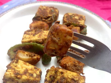 tandoori-paneer-tikka-with-tandoori-masala-cooking image