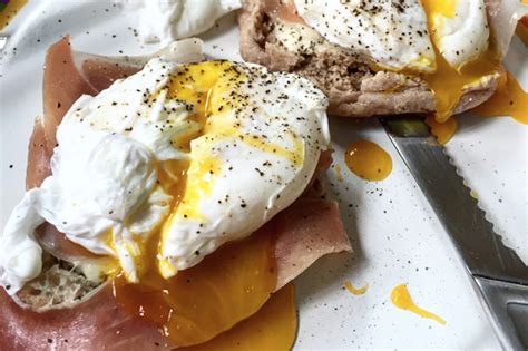 11-poached-egg-recipes-that-will-make-you-look-fancy-af image