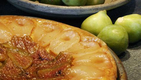 pear-and-fig-tart-recipe-organic-tuscany image