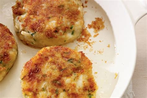 cheddar-and-cod-fish-cakes-canadian-goodness image