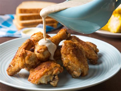 maryland-fried-chicken-with-white-gravy image