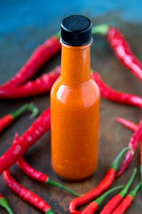homemade-cayenne-pepper-sauce-recipe-chili image