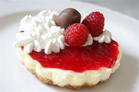 mini-baked-cheesecake-and-raspberry-jam-topping image