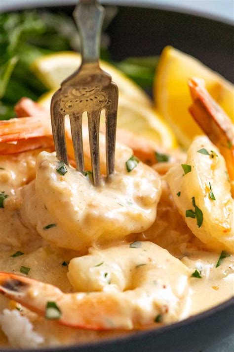 creamy-garlic-prawns-shrimp-recipetin-eats image