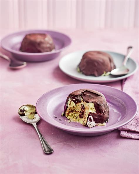 mint-chocolate-ice-cream-parfait-bombes image
