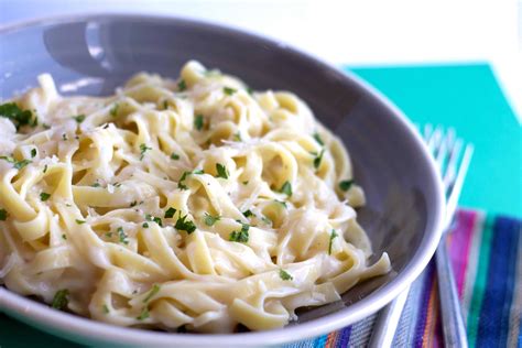 the-best-fettuccine-alfredo-of-your-life-errens-kitchen image