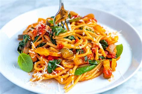 fresh-and-easy-veggie-spaghetti-inspired-taste image